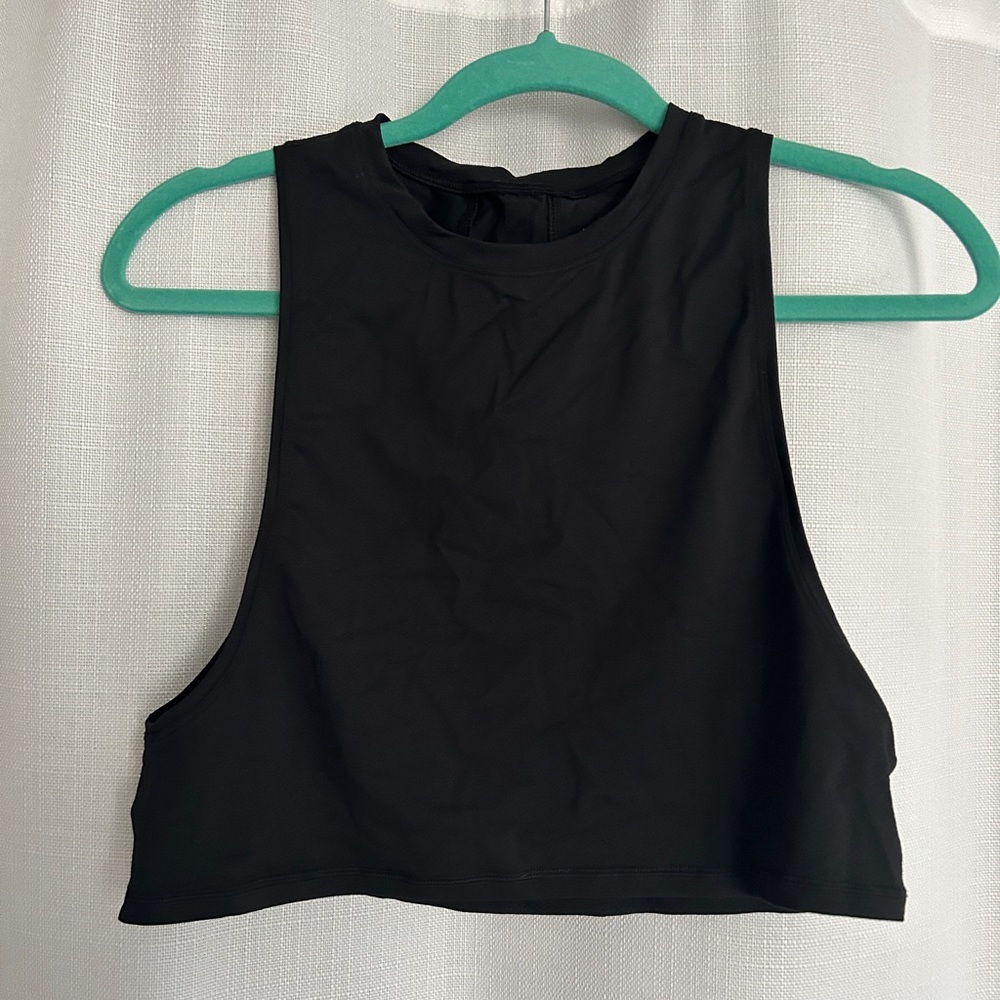 Lululemon cropped tank top size 6